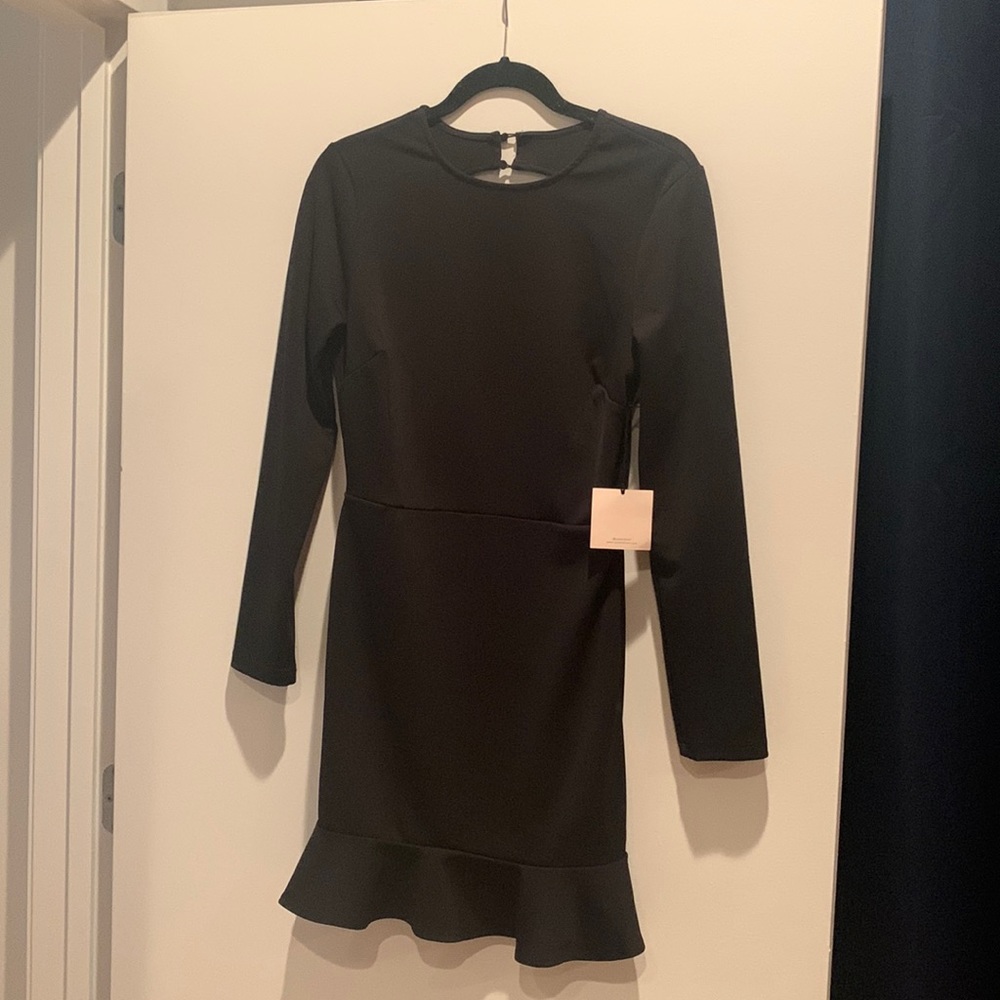 REVOLVE Superdown long sleeve black dress. Size large. NEW